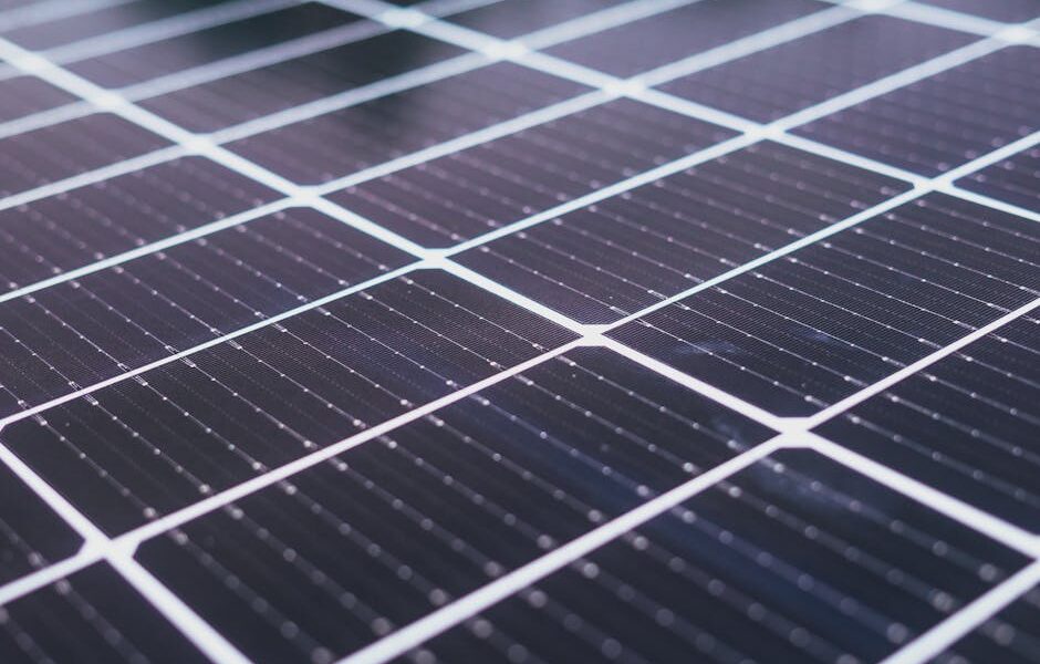 Güneş Paneli Yatırımı: Vergi Avantajları ve Tasarruf Rehberi